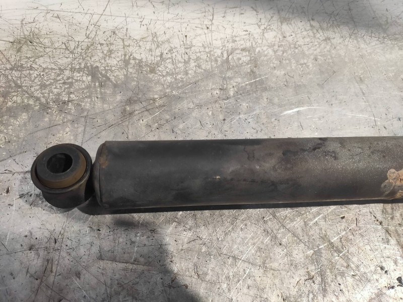 Recambio de amortiguador trasero izquierdo para mitsubishi l 200 (k6/7) 2500 td glx (4-ptas.) referencia OEM IAM   