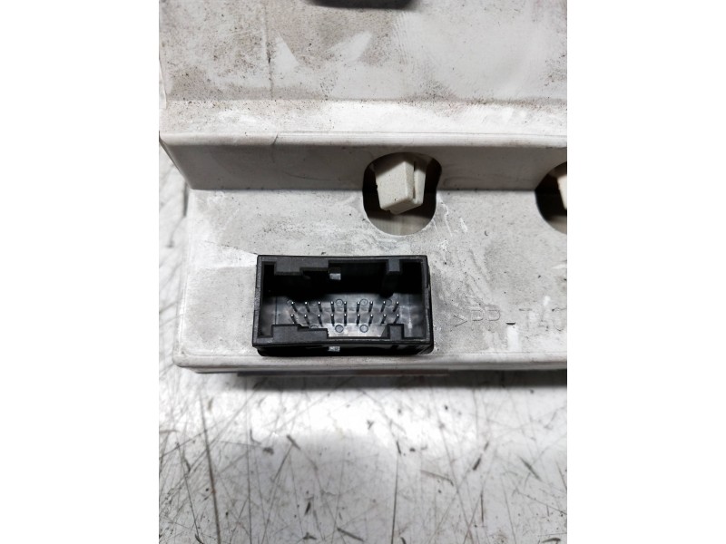 Recambio de pantalla multifuncion para peugeot 206 berlina x-line referencia OEM IAM 9647409777 216694574B 