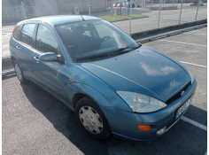 ford focus berlina (cak) del año 2000