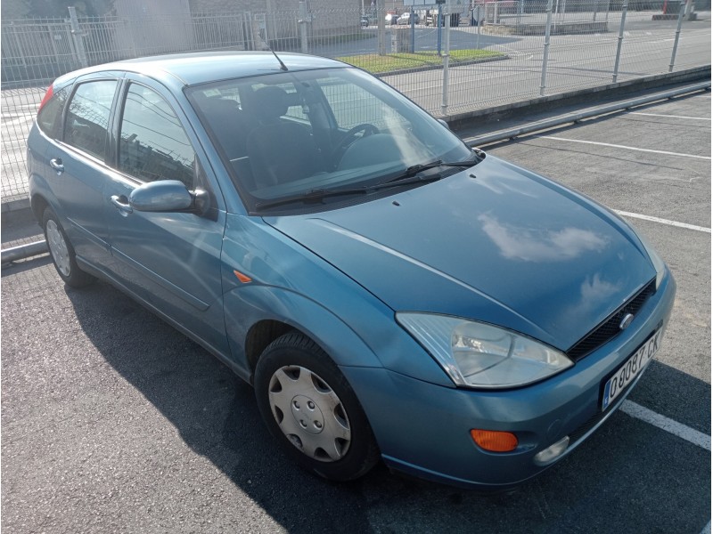 ford focus berlina (cak) del año 2000