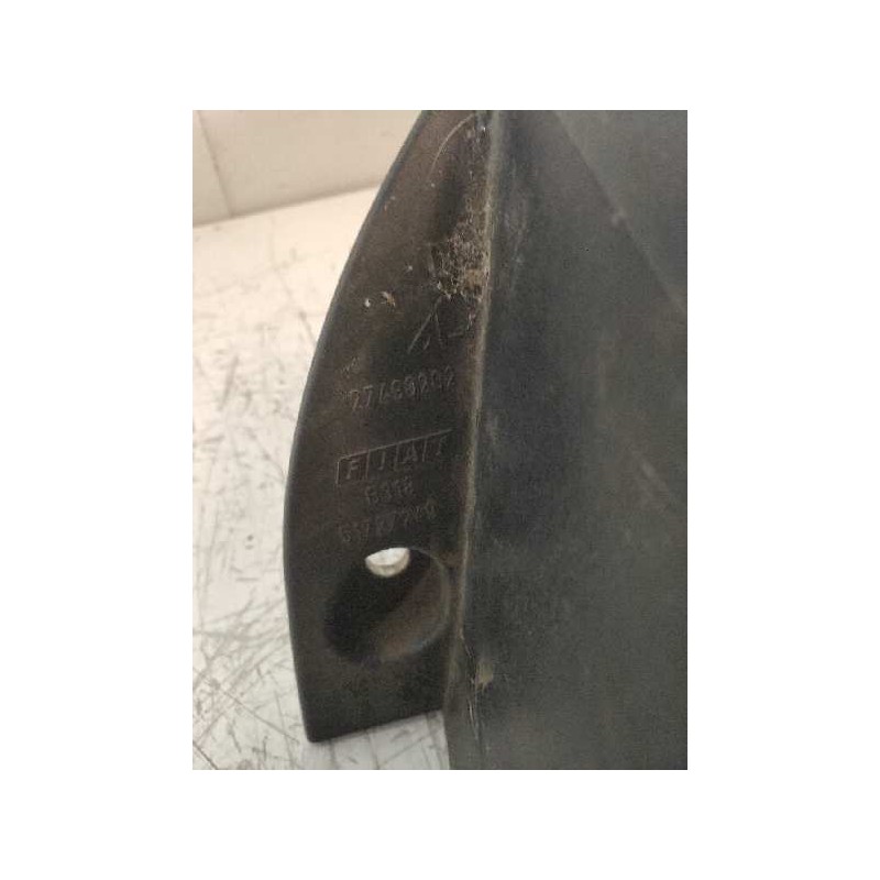 Recambio de piloto trasero derecho para fiat croma (194) 1.9 8v jtd cat (939a1000 / 192a8000) referencia OEM IAM 27690202  