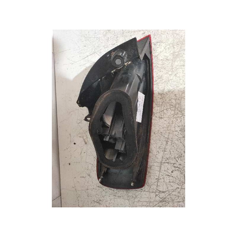 Recambio de piloto trasero derecho para fiat croma (194) 1.9 8v jtd cat (939a1000 / 192a8000) referencia OEM IAM 27690202  