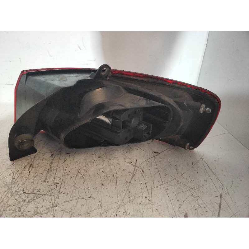 Recambio de piloto trasero izquierdo para fiat croma (194) 1.9 8v jtd cat (939a1000 / 192a8000) referencia OEM IAM 27490102  