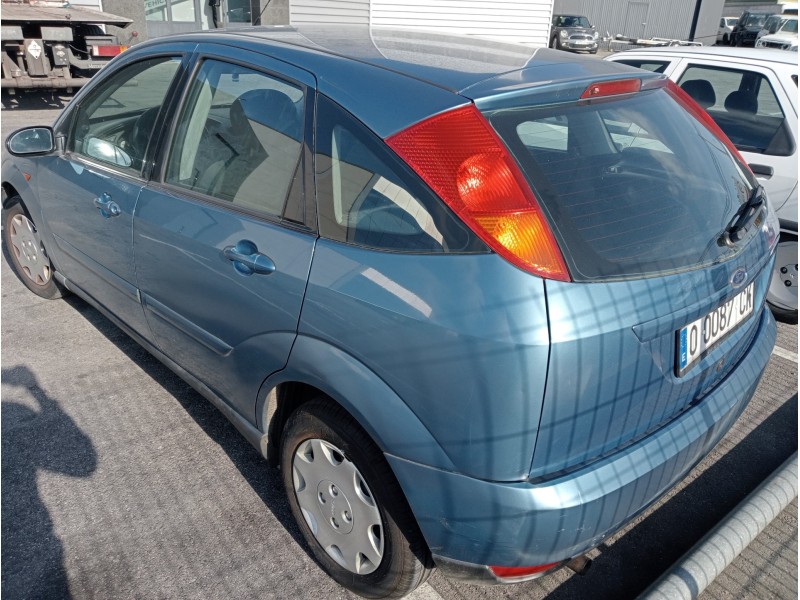 ford focus berlina (cak) del año 2000