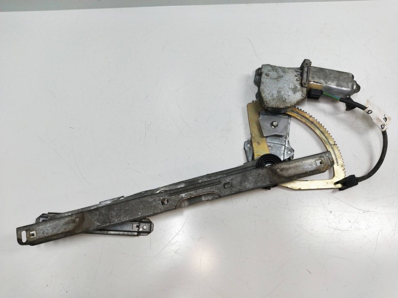 Recambio de elevalunas delantero derecho para ford scorpio referencia OEM IAM 680186400000  4P Recambio de elevalunas delantero derecho para ford scorpio referencia OEM IAM 680186400000  4P