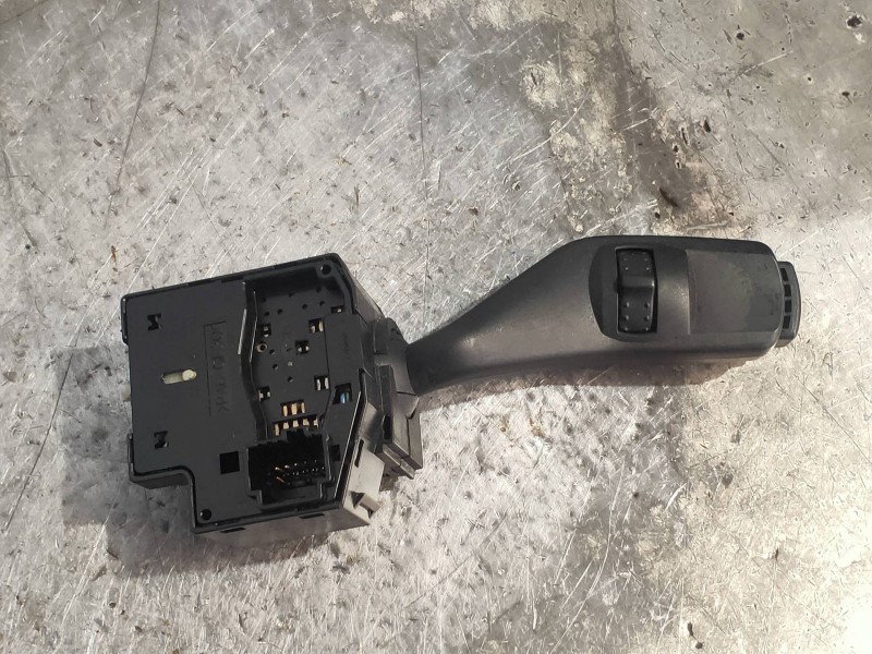 Recambio de mando luces para ford focus berlina (cap) ghia referencia OEM IAM 4M5T13335BD  
