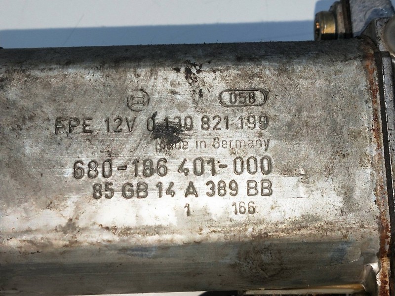 Recambio de elevalunas delantero izquierdo para ford scorpio referencia OEM IAM 680186401000  4P Recambio de elevalunas delantero izquierdo para ford scorpio referencia OEM IAM 680186401000  4P