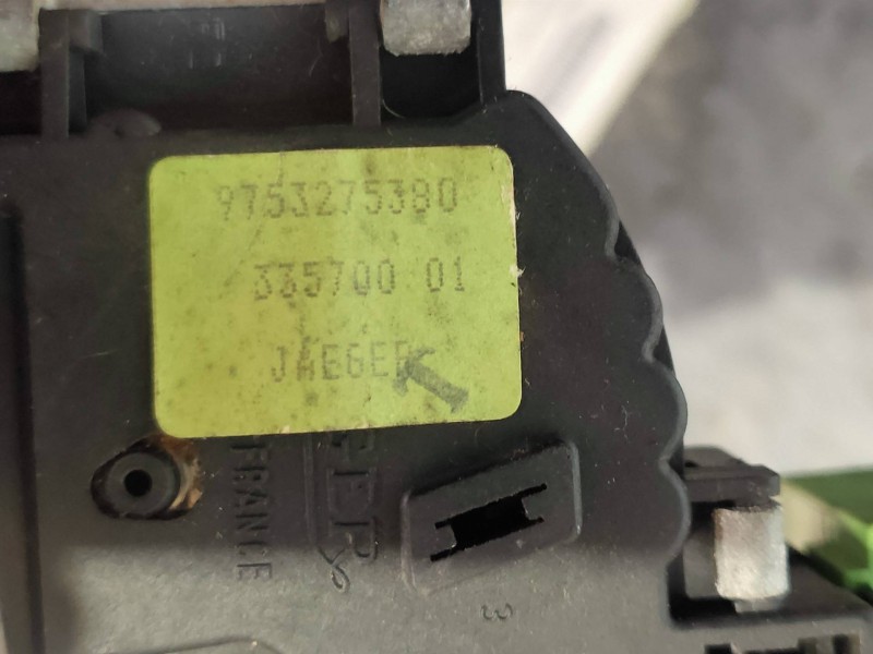 Recambio de mando limpia para peugeot 205 berlina 1.1 referencia OEM IAM 9753275380  