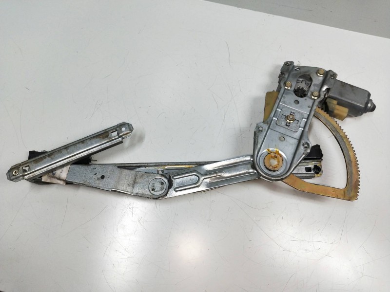 Recambio de elevalunas delantero izquierdo para ford scorpio berl./turnier 2.3 16v dohc cat referencia OEM IAM 95GB14A389AA  4P