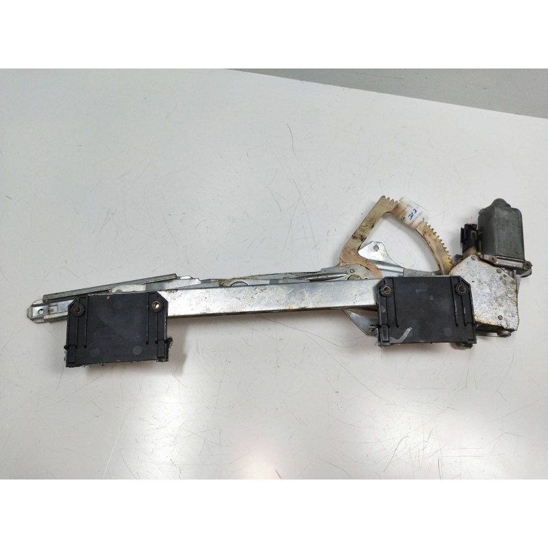 Recambio de elevalunas trasero izquierdo para ford scorpio berl./turnier 2.3 16v dohc cat referencia OEM IAM 95GB14A389CA  4P
