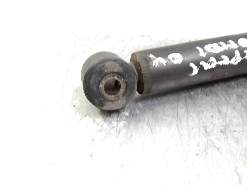 Recambio de amortiguador trasero para peugeot expert kasten 2004 2000 hdi referencia OEM IAM   