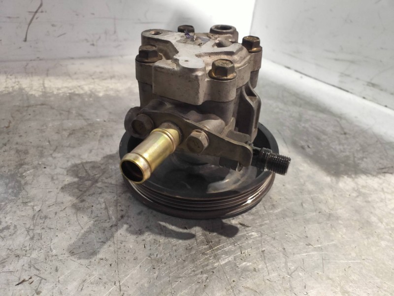 Recambio de bomba direccion para mitsubishi l 200 (k6/7) 2500 td glx (4-ptas.) referencia OEM IAM   8518A0