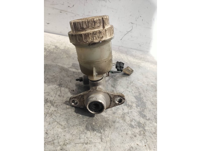 Recambio de bomba freno para mitsubishi l 200 (k6/7) 2500 td glx (4-ptas.) referencia OEM IAM   
