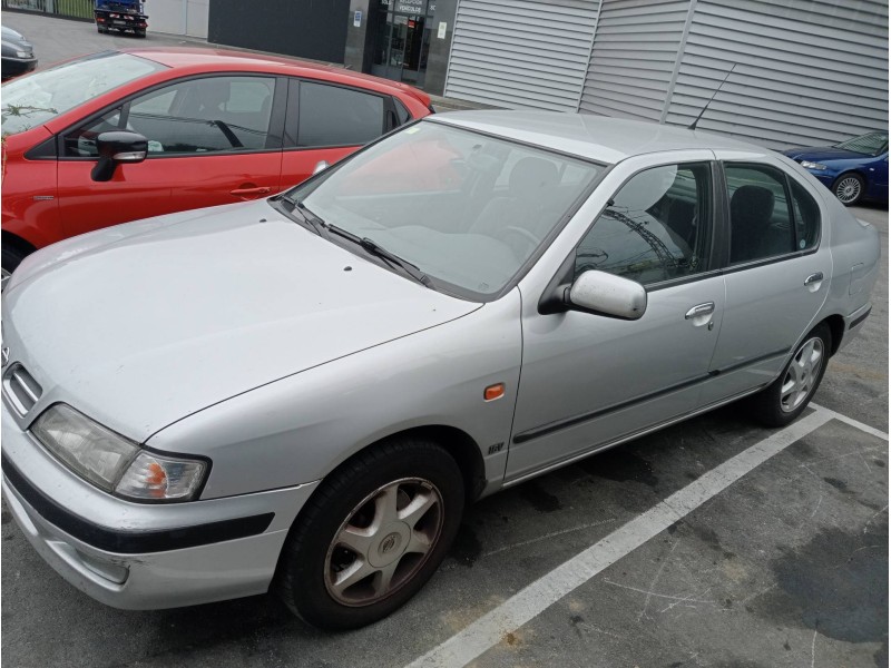 nissan primera berlina (p11) del año 1999