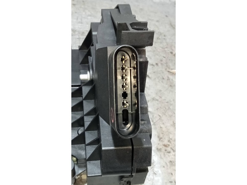 Recambio de motor cierre centralizado delantero derecho para ford s-max titanium 4x4 referencia OEM IAM EM2AU21812DD  5P