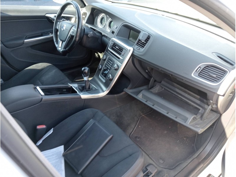 volvo v60 kombi del año 2011