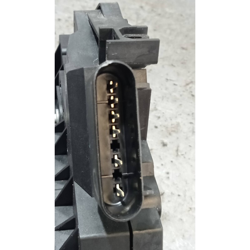 Recambio de motor cierre centralizado trasero derecho para ford s-max titanium 4x4 referencia OEM IAM EM2AR26412CC  5P