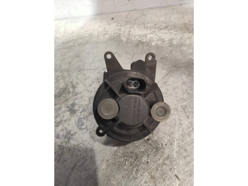 Recambio de faro antiniebla derecho para audi a4 berlina (b5) 2.5 tdi quattro referencia OEM IAM 89300971 8D0941699B VALEO