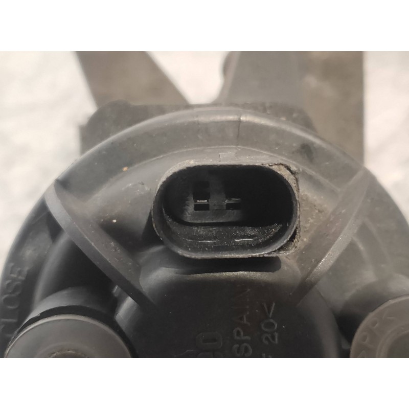 Recambio de faro antiniebla derecho para audi a4 berlina (b5) 2.5 tdi quattro referencia OEM IAM 89300971 8D0941699B VALEO