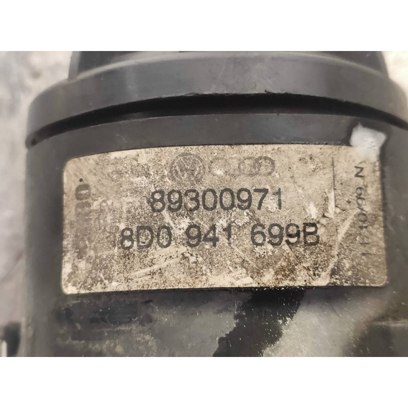 Recambio de faro antiniebla derecho para audi a4 berlina (b5) 2.5 tdi quattro referencia OEM IAM 89300971 8D0941699B VALEO