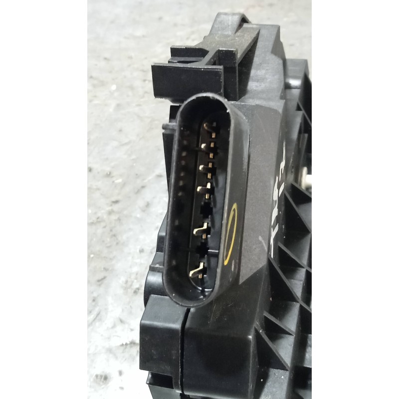 Recambio de motor cierre centralizado trasero izquierdo para ford s-max titanium 4x4 referencia OEM IAM EM2AR26413CC  5P