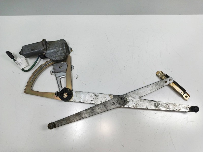 Recambio de elevalunas delantero izquierdo para ford sierra turnier 2.0 cat referencia OEM IAM 83BB14A389AD 680167882000 3P