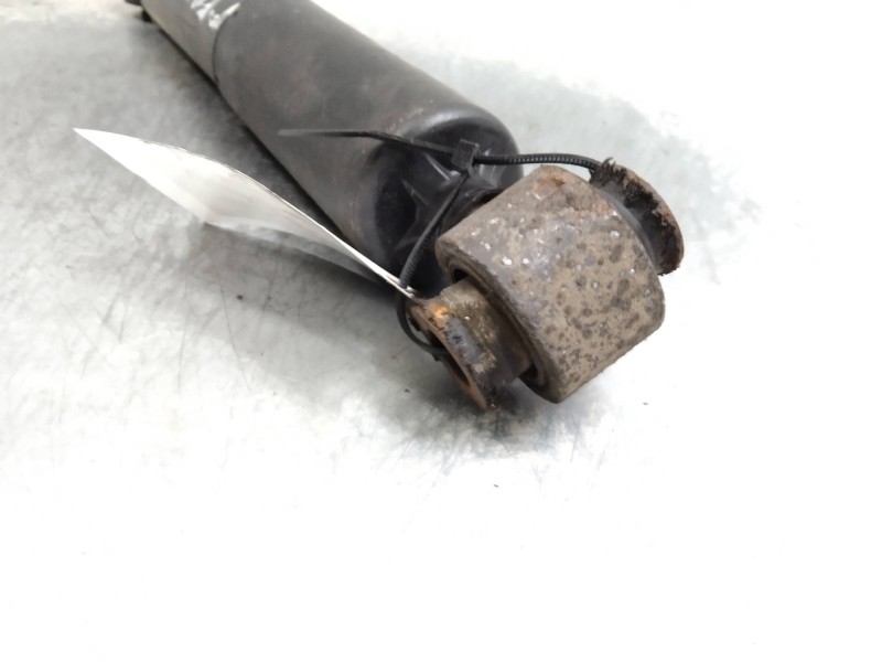 Recambio de amortiguador trasero para peugeot partner kasten confort l1 referencia OEM IAM 9681498780  