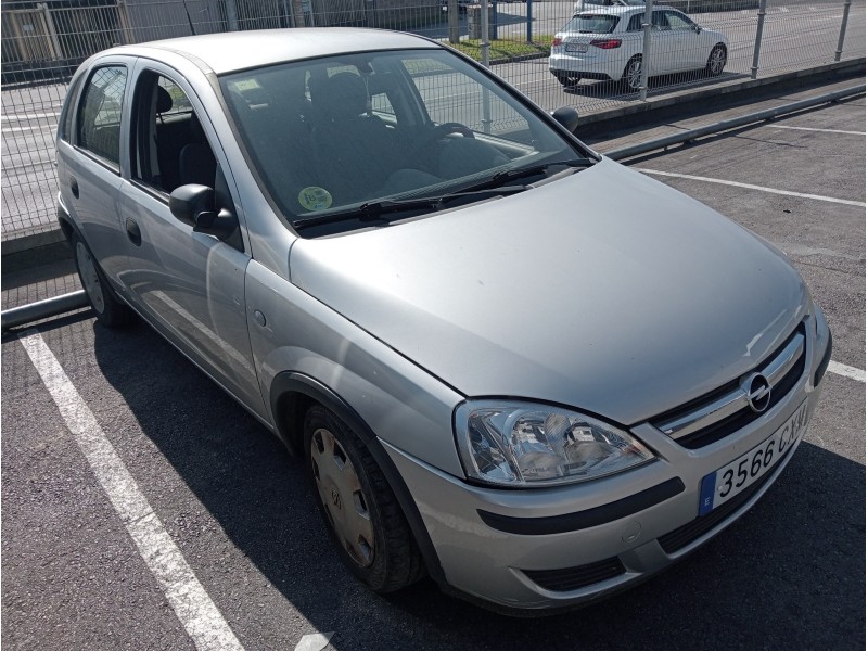 opel corsa c del año 2004