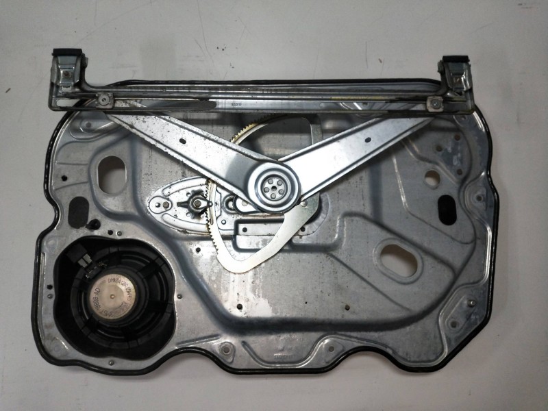 Recambio de elevalunas delantero izquierdo para ford focus berlina (cap) ghia referencia OEM IAM 4M5T14A389 995208101 5P