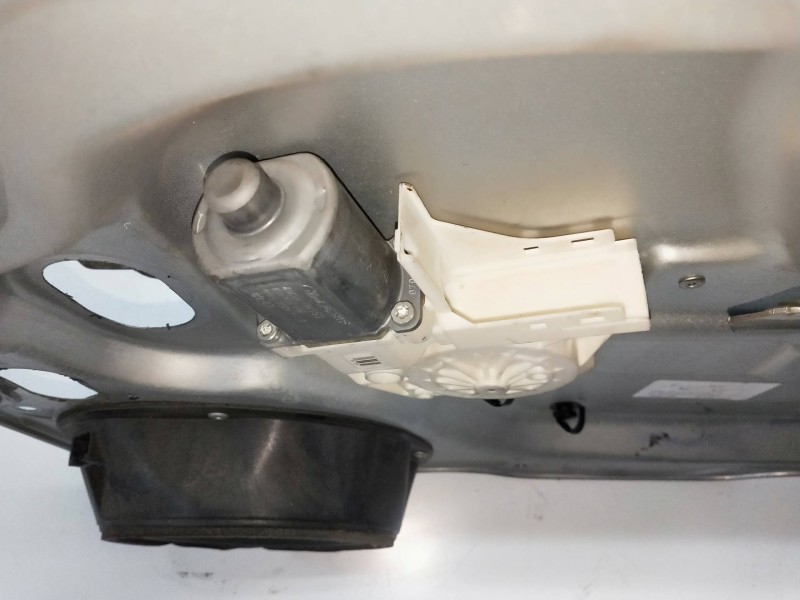 Recambio de elevalunas delantero derecho para ford focus lim. (cb4) titanium referencia OEM IAM 4M5T14553 995209101 5P