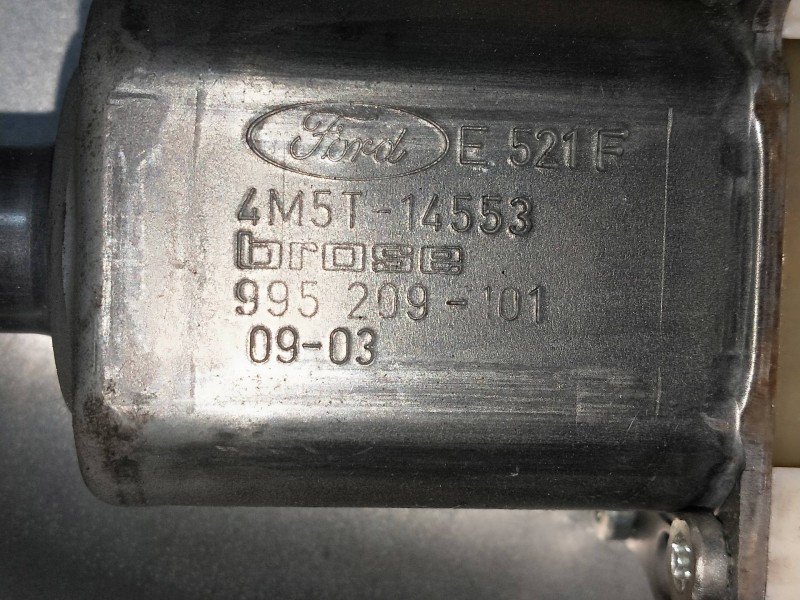 Recambio de elevalunas delantero derecho para ford focus lim. (cb4) titanium referencia OEM IAM 4M5T14553 995209101 5P