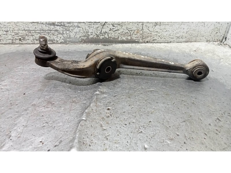 Recambio de brazo suspension inferior delantero izquierdo para peugeot 309 graffic referencia OEM IAM   