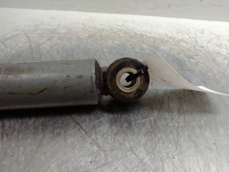Recambio de amortiguador trasero para porsche 944 turbo coupe referencia OEM IAM   