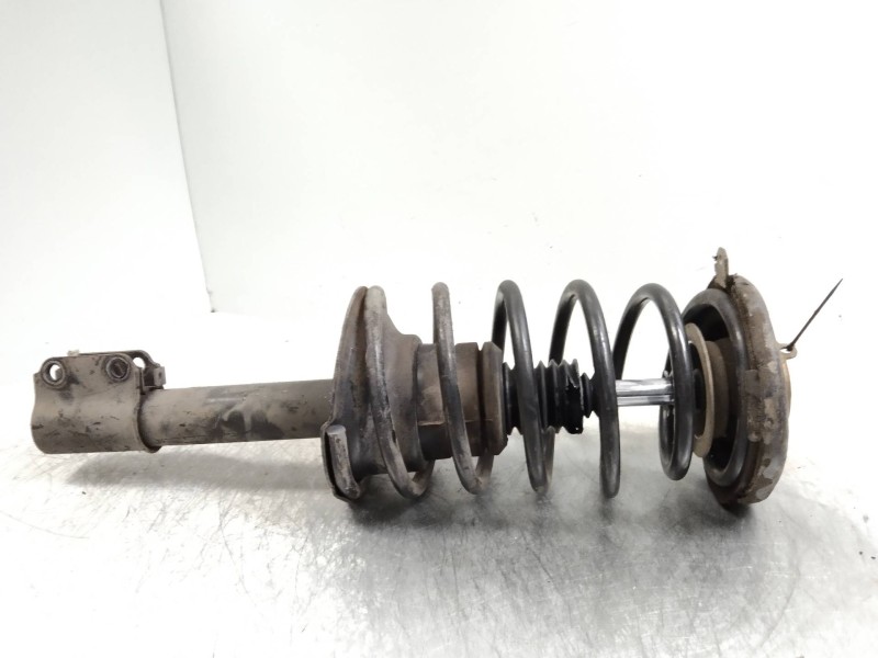Recambio de amortiguador delantero derecho para renault 19 hatchback (b/c53) 1.9 diesel referencia OEM IAM   