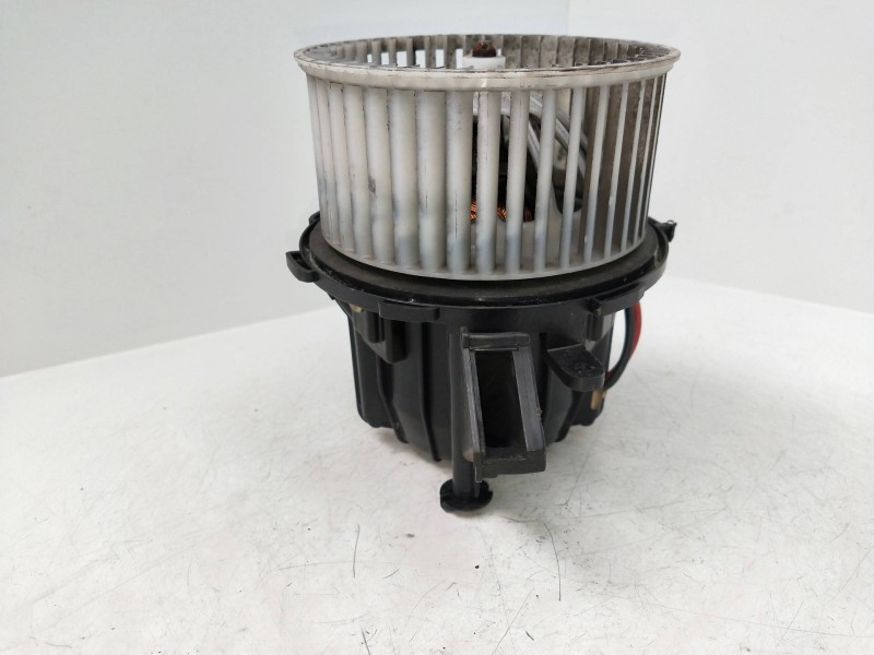 Recambio de motor calefaccion para audi a4 avant (8k5) (2008) 2.0 16v tdi referencia OEM IAM U0852003 U0851003 