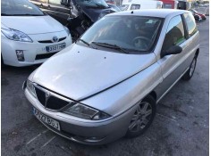 lancia lancia y del año 2001