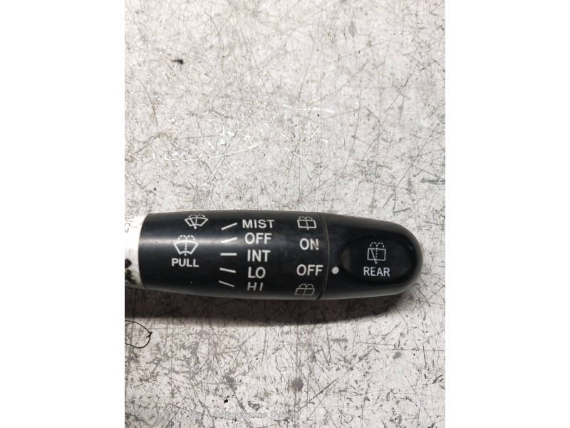 Recambio de mando limpia para toyota yaris verso (ncp2/nlp2) 1.3 linea sol referencia OEM IAM 173647  