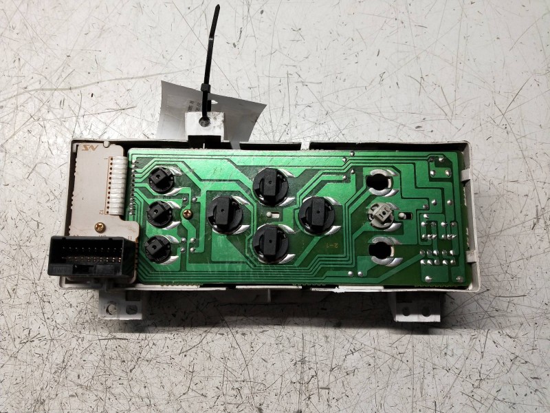 Recambio de pantalla multifuncion para jeep gr.cherokee (zj)/(z) 2.5 td canyon referencia OEM IAM 49.59 58994E CR0010001N0KK