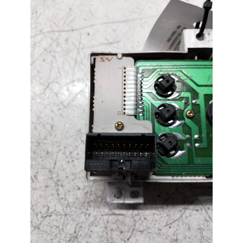 Recambio de pantalla multifuncion para jeep gr.cherokee (zj)/(z) 2.5 td canyon referencia OEM IAM 49.59 58994E CR0010001N0KK