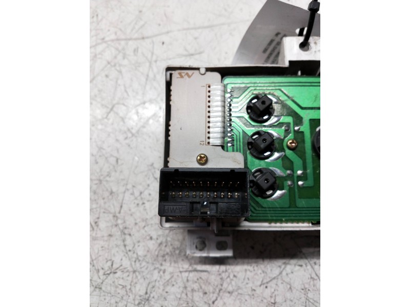 Recambio de pantalla multifuncion para jeep gr.cherokee (zj)/(z) 2.5 td canyon referencia OEM IAM 49.59 58994E CR0010001N0KK