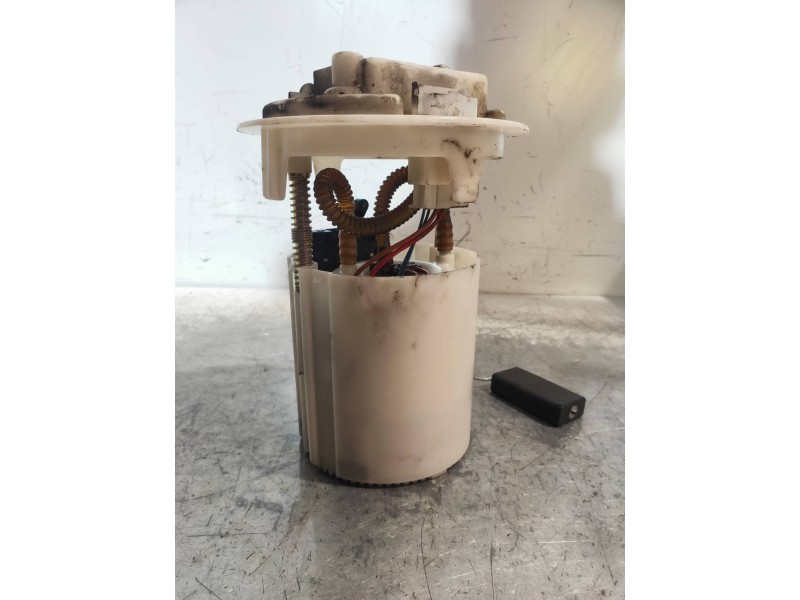 Recambio de bomba combustible para peugeot 207 urban referencia OEM IAM 9657035980  SIEMENS