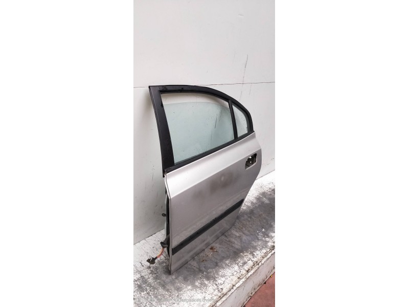 Recambio de puerta trasera izquierda para hyundai elantra (xd) 2.0 crdi comfort (4-ptas.) referencia OEM IAM   