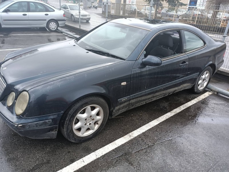 mercedes clase clk (w208) coupe del año 2003