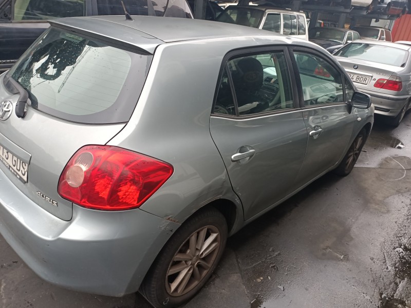 toyota auris del año 2008