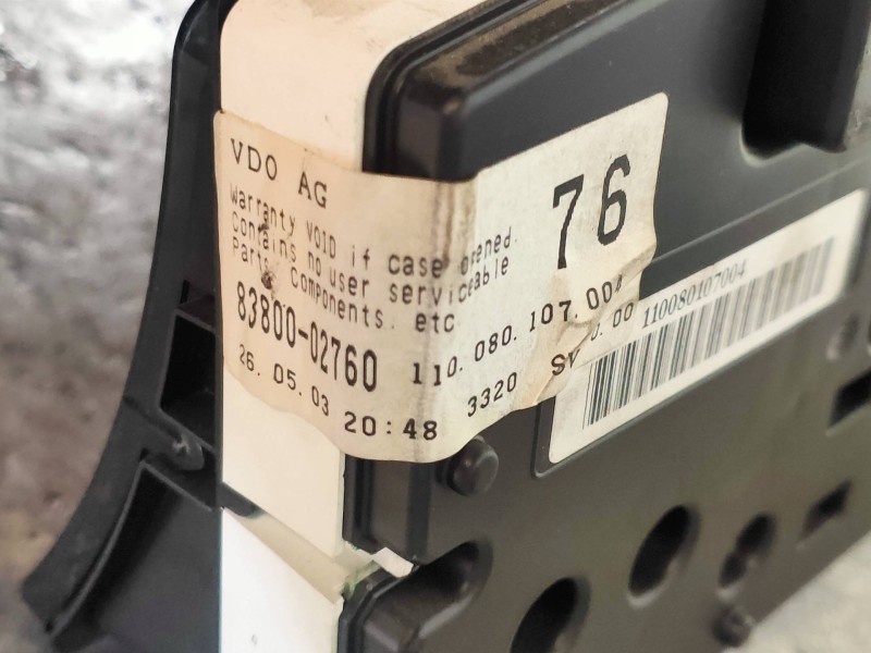 Recambio de cuadro instrumentos para toyota corolla (e12) 2.0 d-4d linea luna berlina referencia OEM IAM 8380002760  