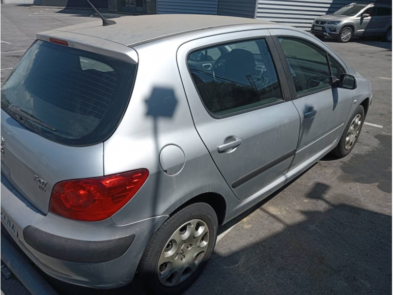 peugeot 307 berlina (s2) del año 2007