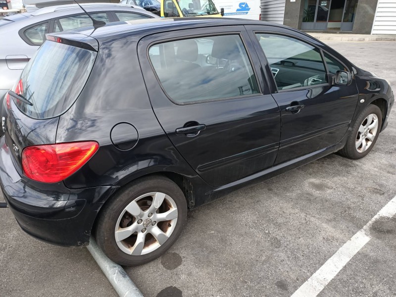 peugeot 307 berlina (s2) del año 2006