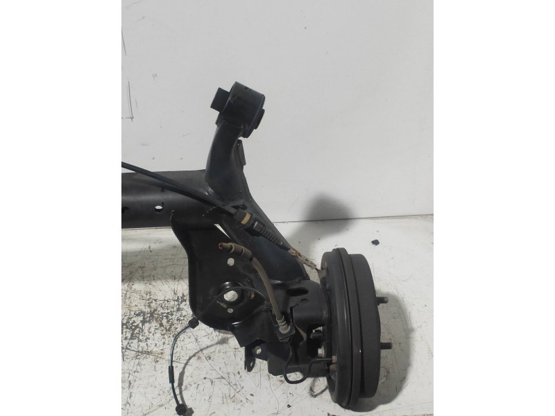 Recambio de puente trasero para ford tourneo courier (c4a) ambiente referencia OEM IAM   TAMBOR / ABS