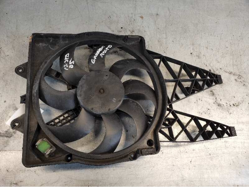 Recambio de electroventilador para fiat grande punto (199) 1.3 16v multijet dynamic (55kw) (01.2007) referencia OEM IAM B836  