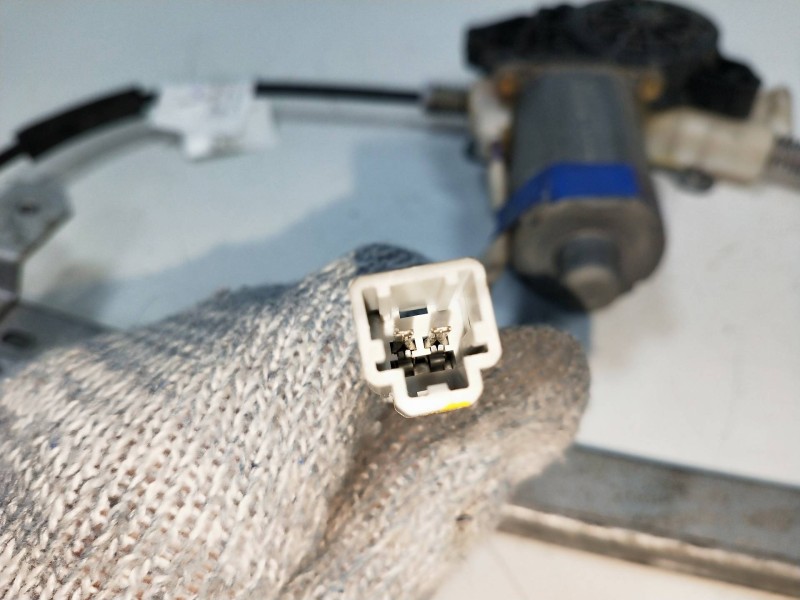 Recambio de elevalunas delantero derecho para honda accord berlina (cg7-9/ch1-7) 2.0 td referencia OEM IAM 104495XXX  4P